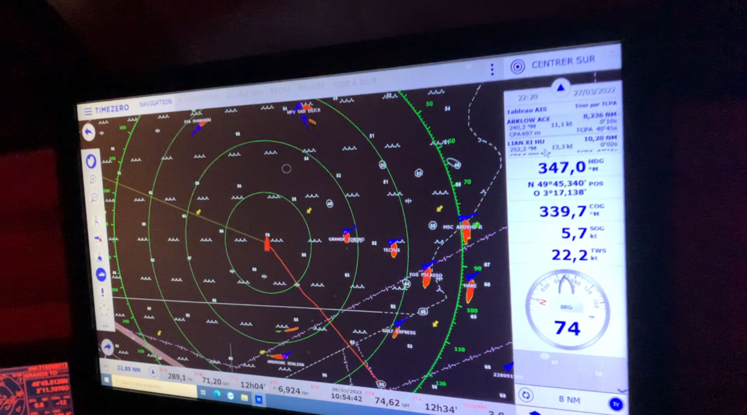 We crossed the English Channel - Sailing Fabule